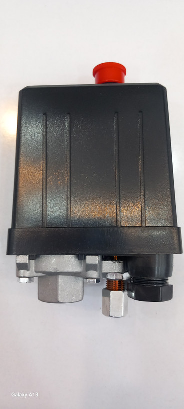کلید اتومات کمپرسور BEST KB-1.4 فشار 6 تا 8 بار